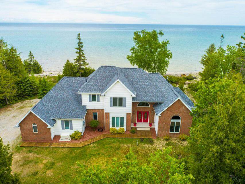 7933 Albany Point Road - Photo 1