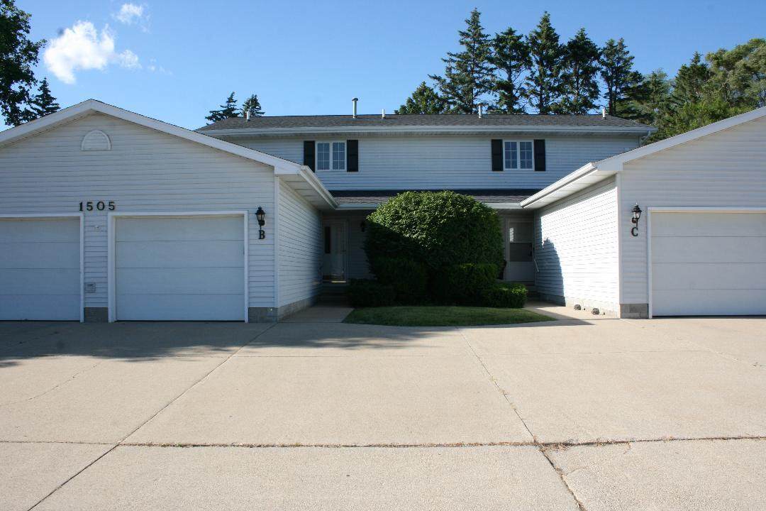 1505 Gaylord Street - Photo 1