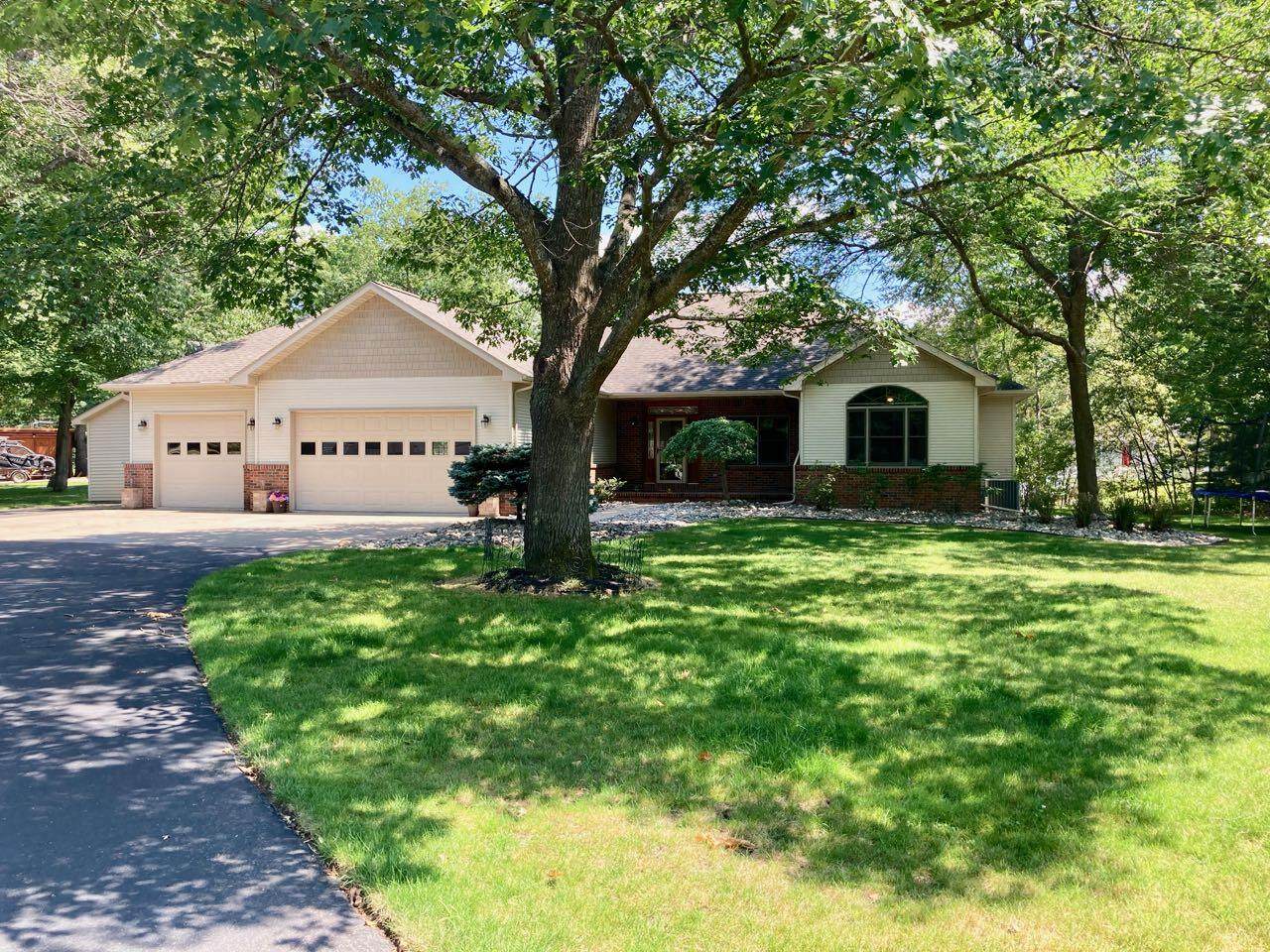 104 Sandy Shore Drive - Photo 1
