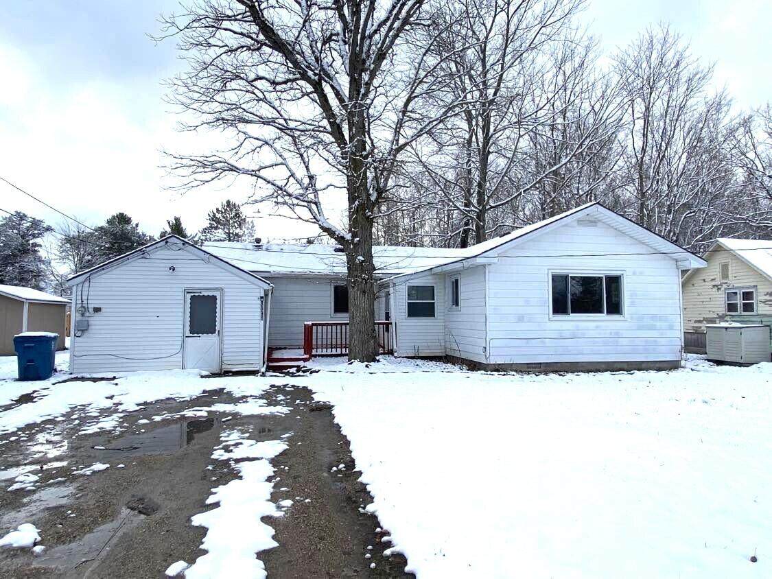 8891 School Road - Photo 1