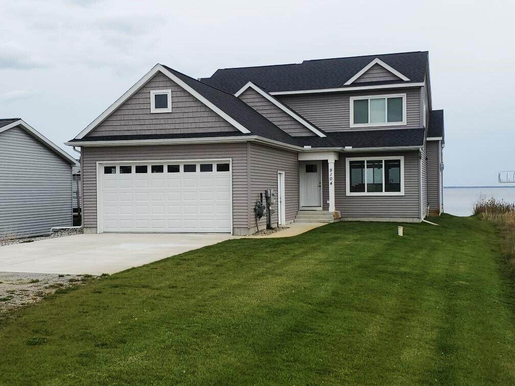 9104 W Houghton Lake Drive, Houghton Lake, MI 48629 (MLS 201827145