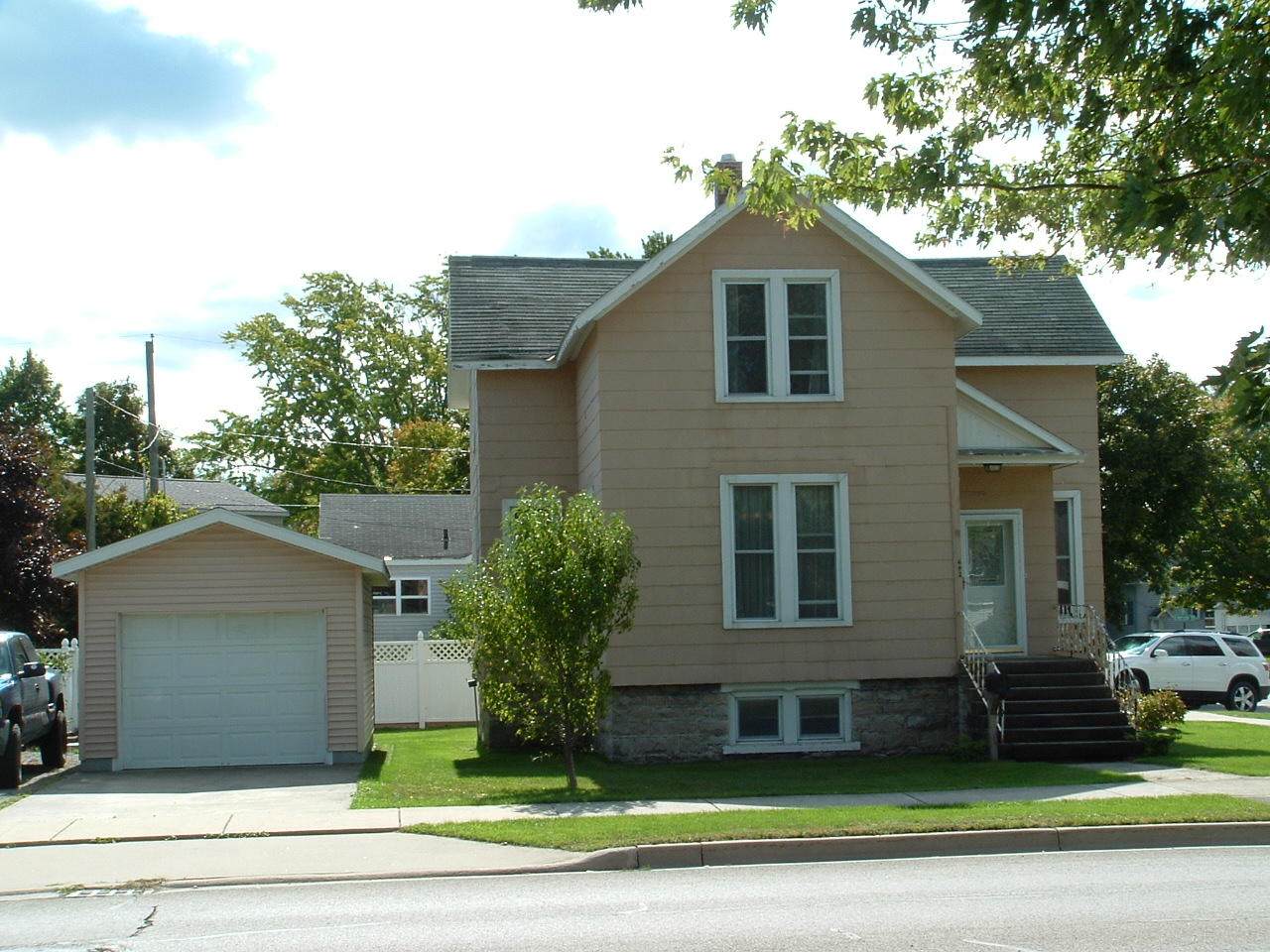 642 Washington Avenue - Photo 1
