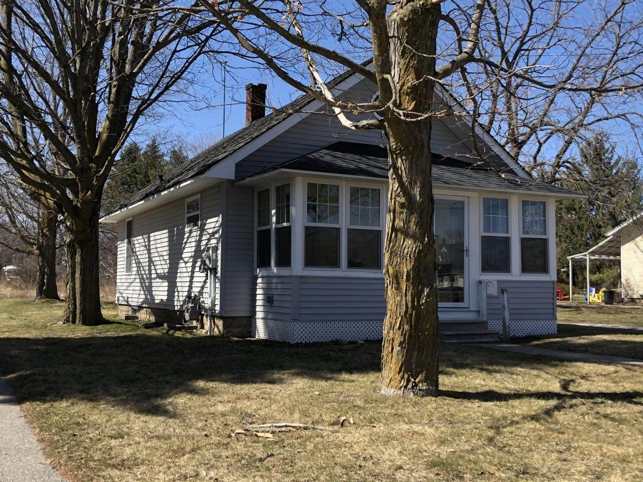 901 State Street - Photo 1