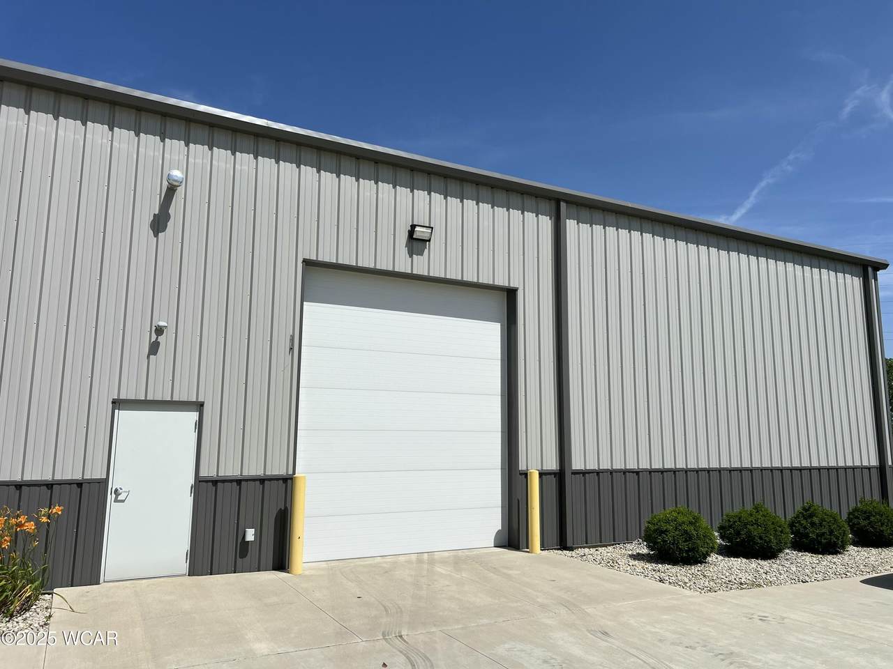 2601-B Central Point Parkway - Photo 1