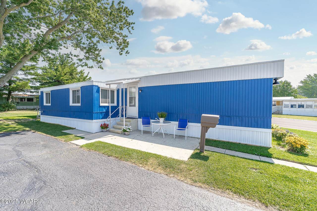 1854 Huntington Drive - Photo 1