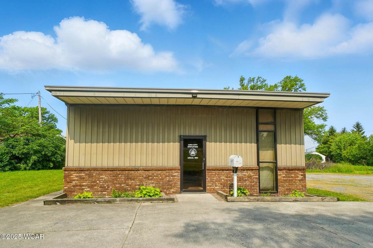 1007 Center Street - Photo 1