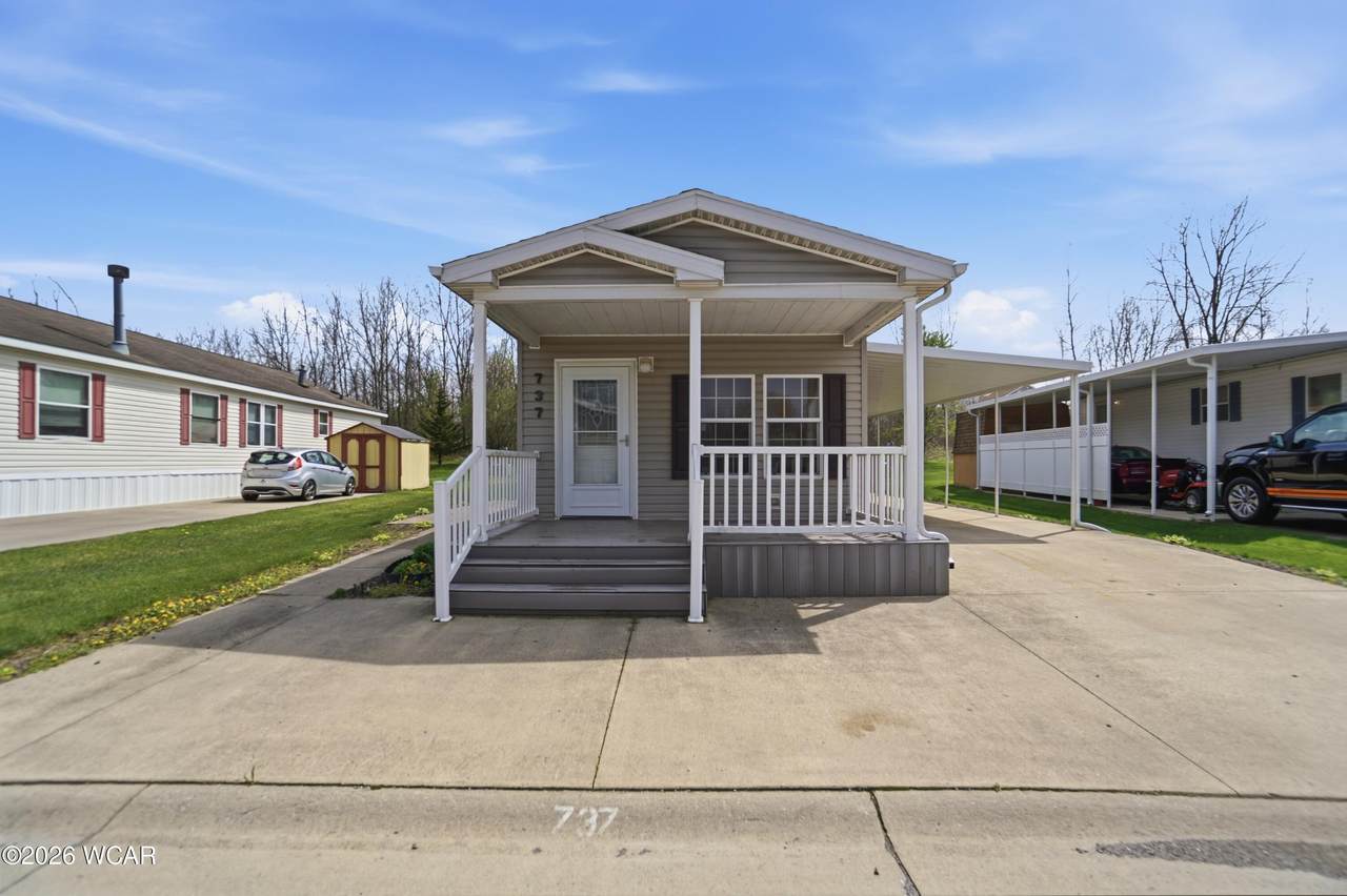 737 Lakeridge Drive - Photo 1