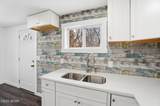 124 Perry Street - Photo 10