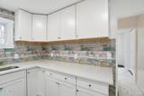 124 Perry Street - Photo 9