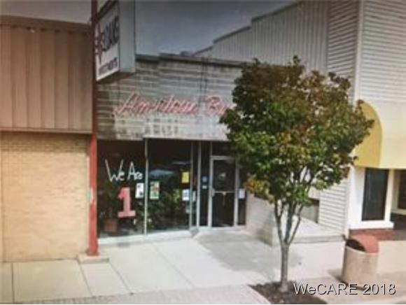 208 W. Main - Photo 1