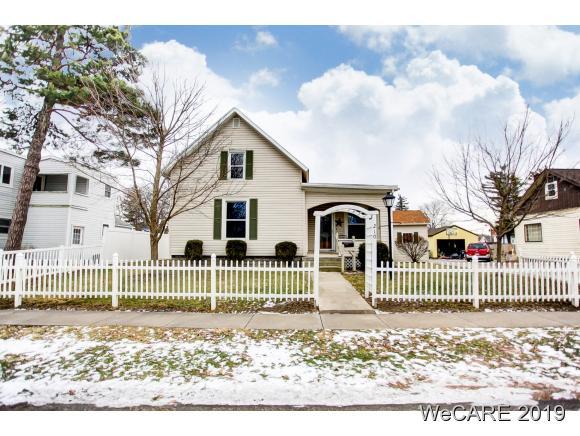 210 N. Lawn - Photo 1