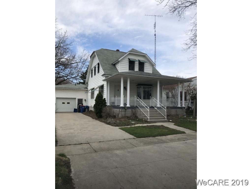 638 E 7TH - Photo 1