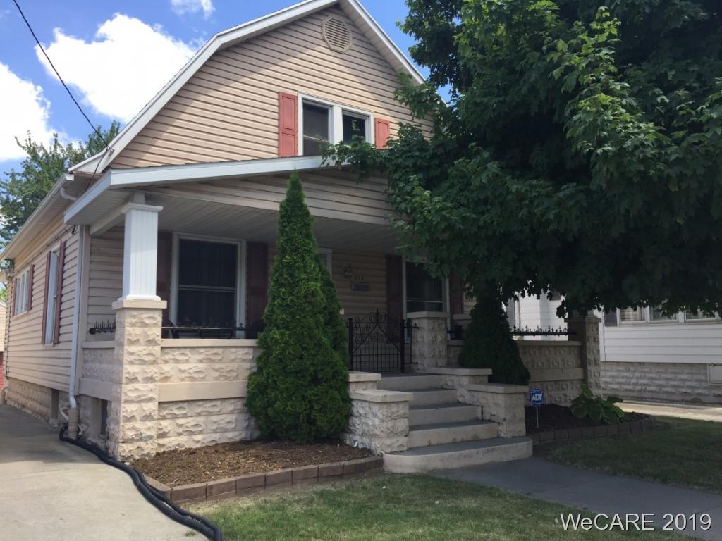 624 East 5Th Street - Photo 1