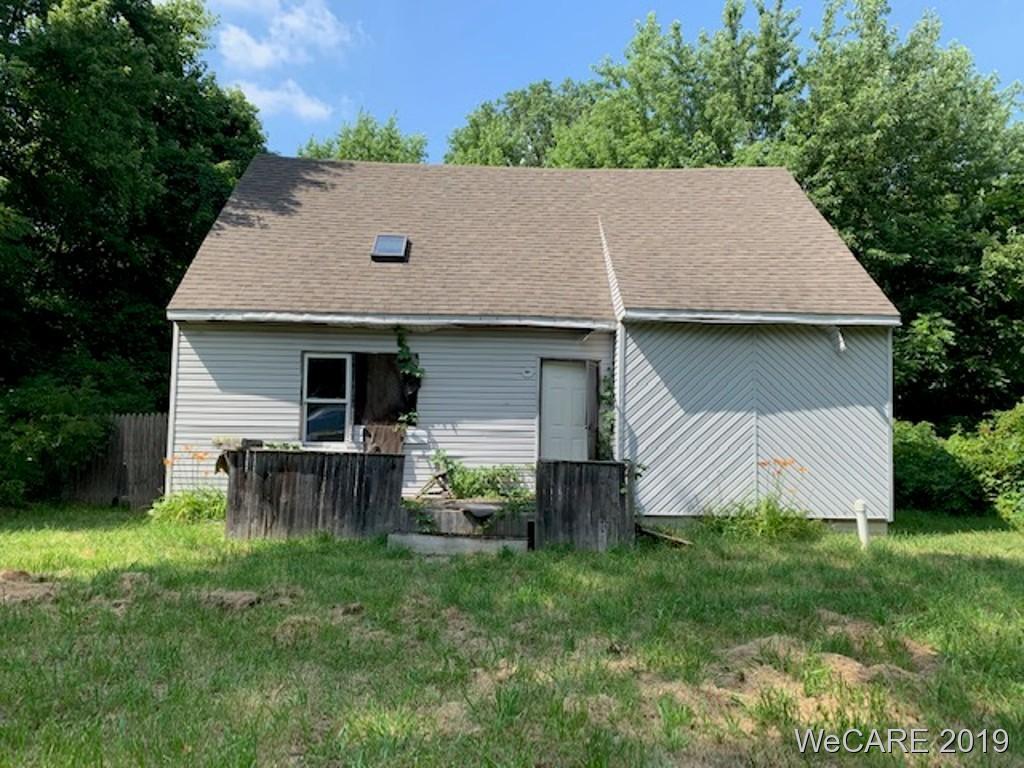 303 13TH ST, E - Photo 1