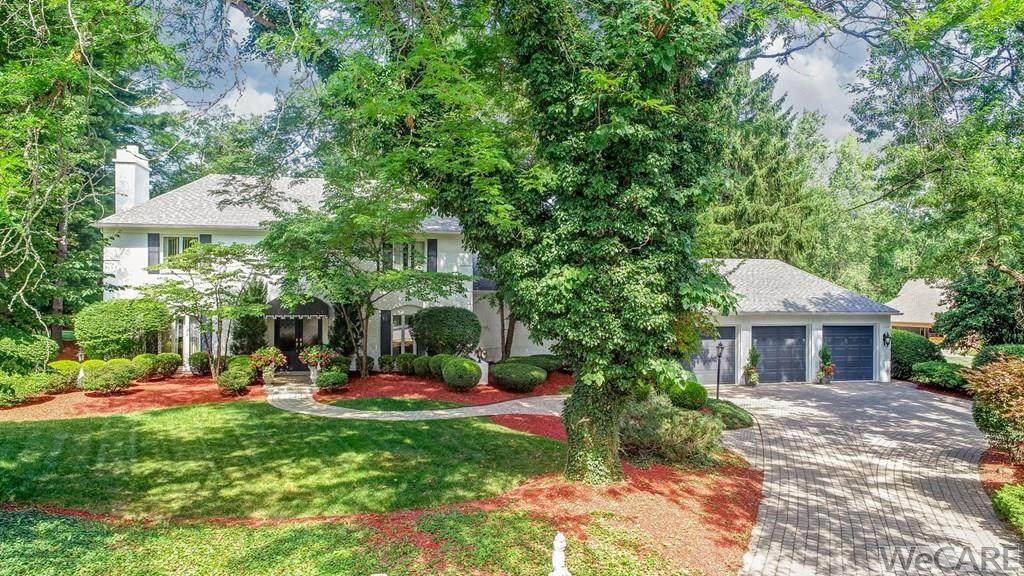 1492 Fairway Dr - Photo 1