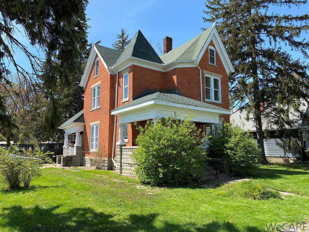 233 E 4th Street - Photo 1
