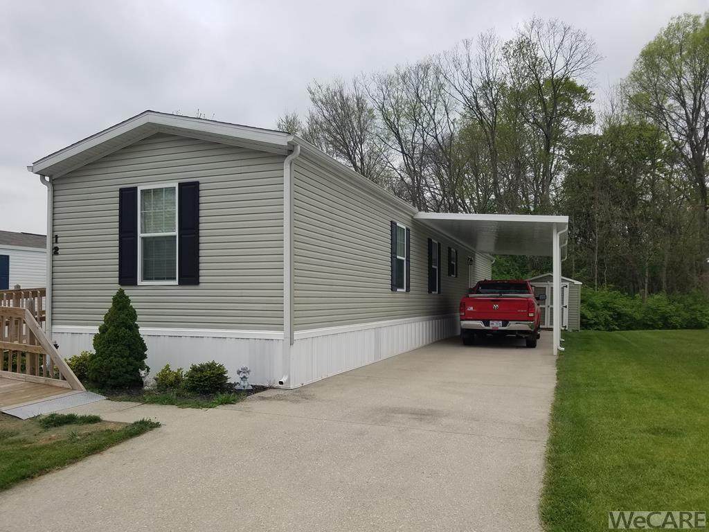 12 Lakeside Drive - Photo 1