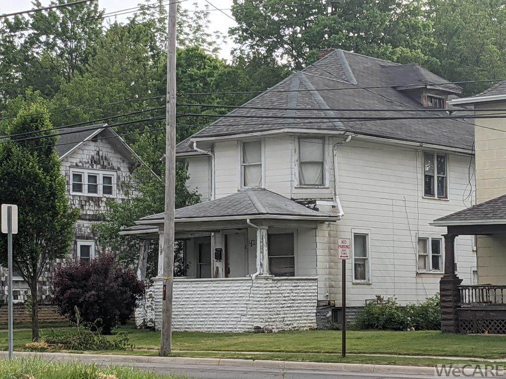 421&423 Metcalf S. - Photo 1