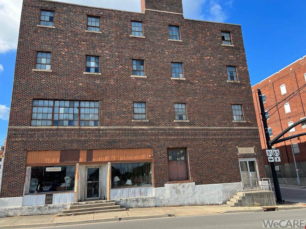 219 E North St - Photo 1