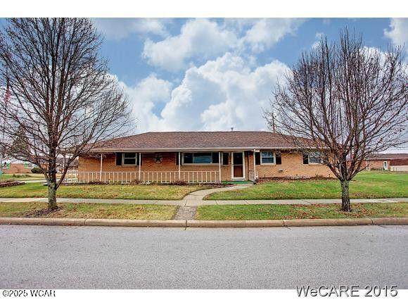 301 North Place - Photo 1