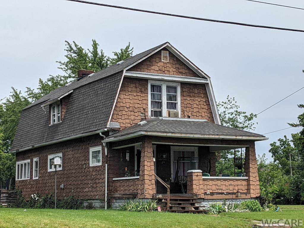 924 Elm St., W. - Photo 1