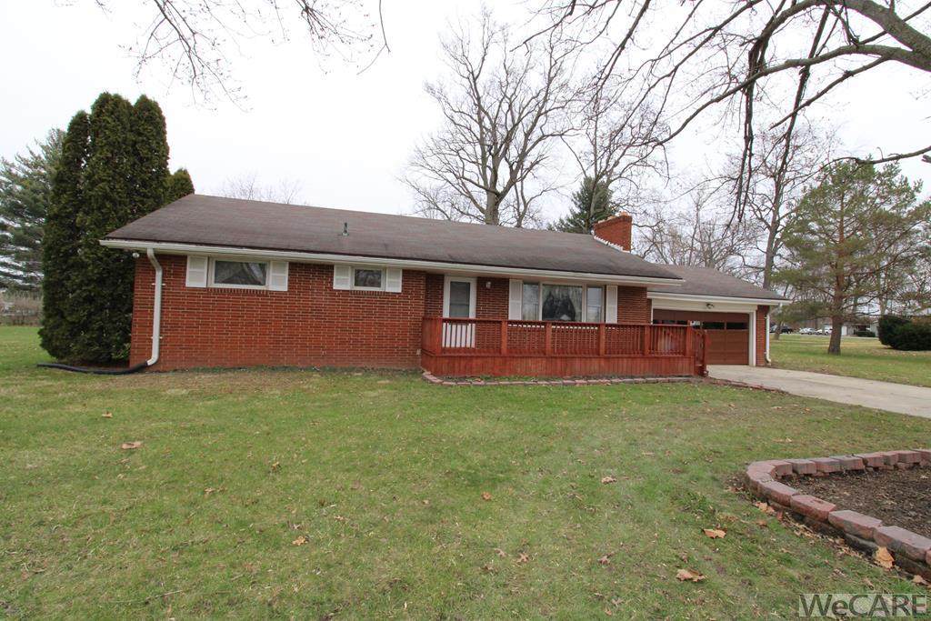 2040 Rosewood - Photo 1