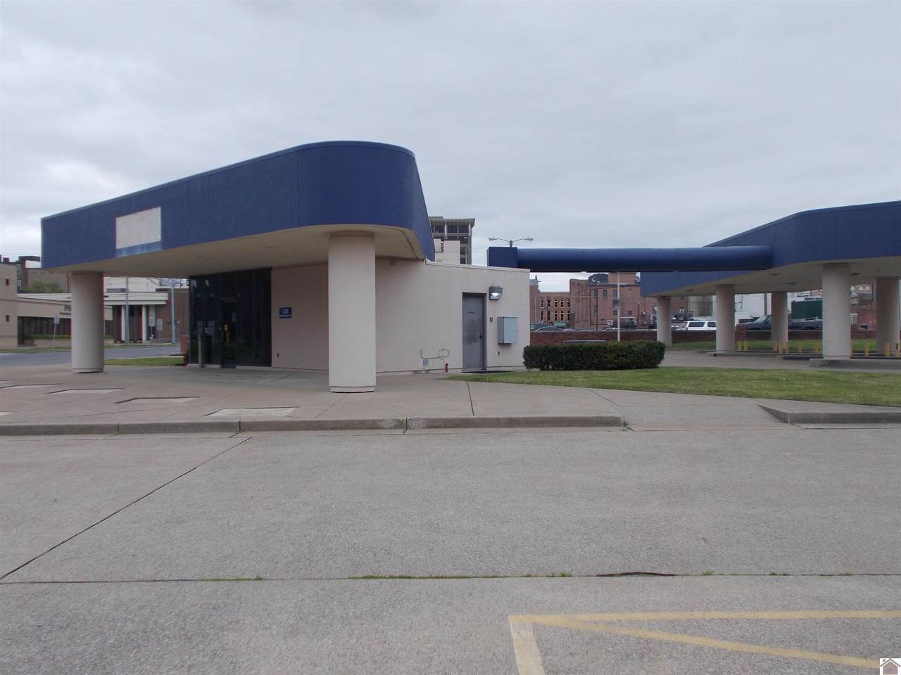 325 Washington Street - Photo 1