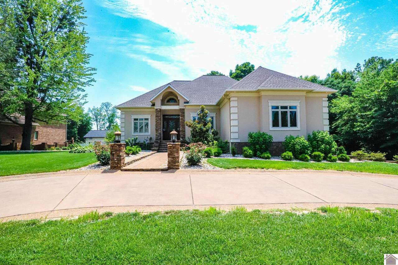 4041 Alameda Crescent - Photo 1