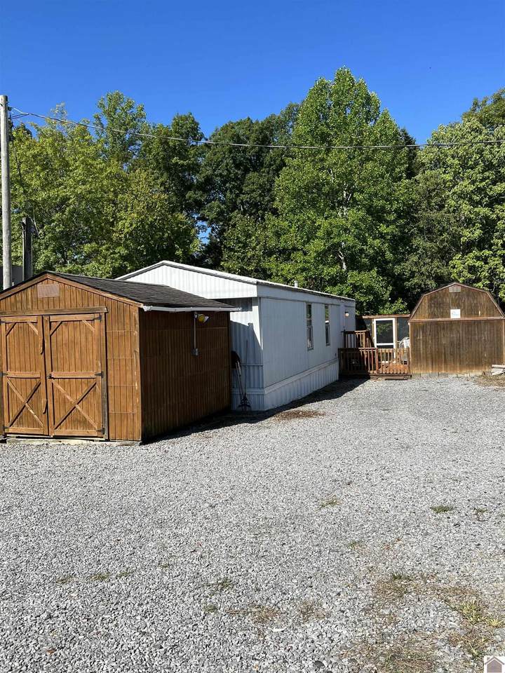 425 Beasley Rd - Photo 1
