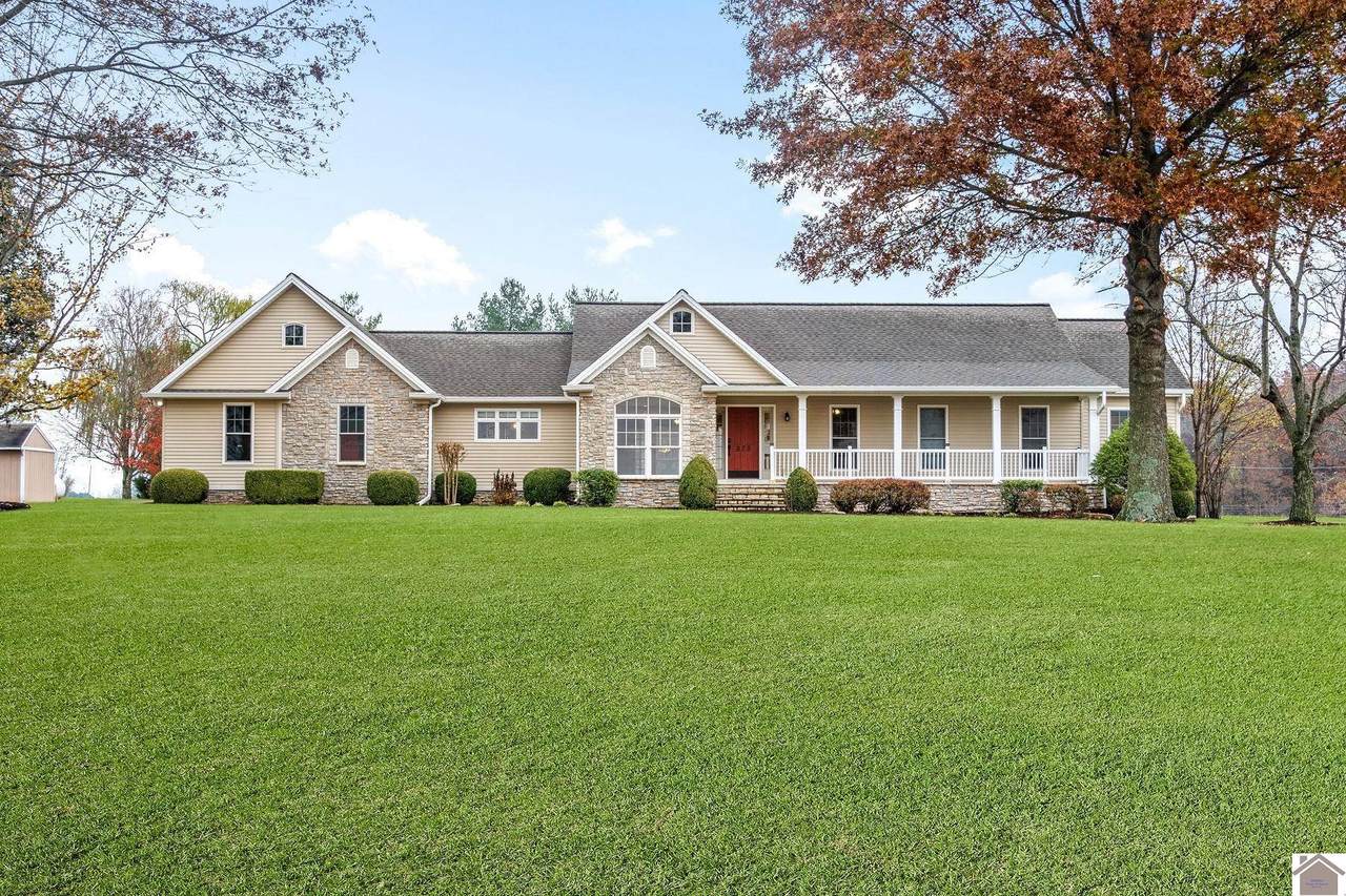 375 Everett Lane - Photo 1