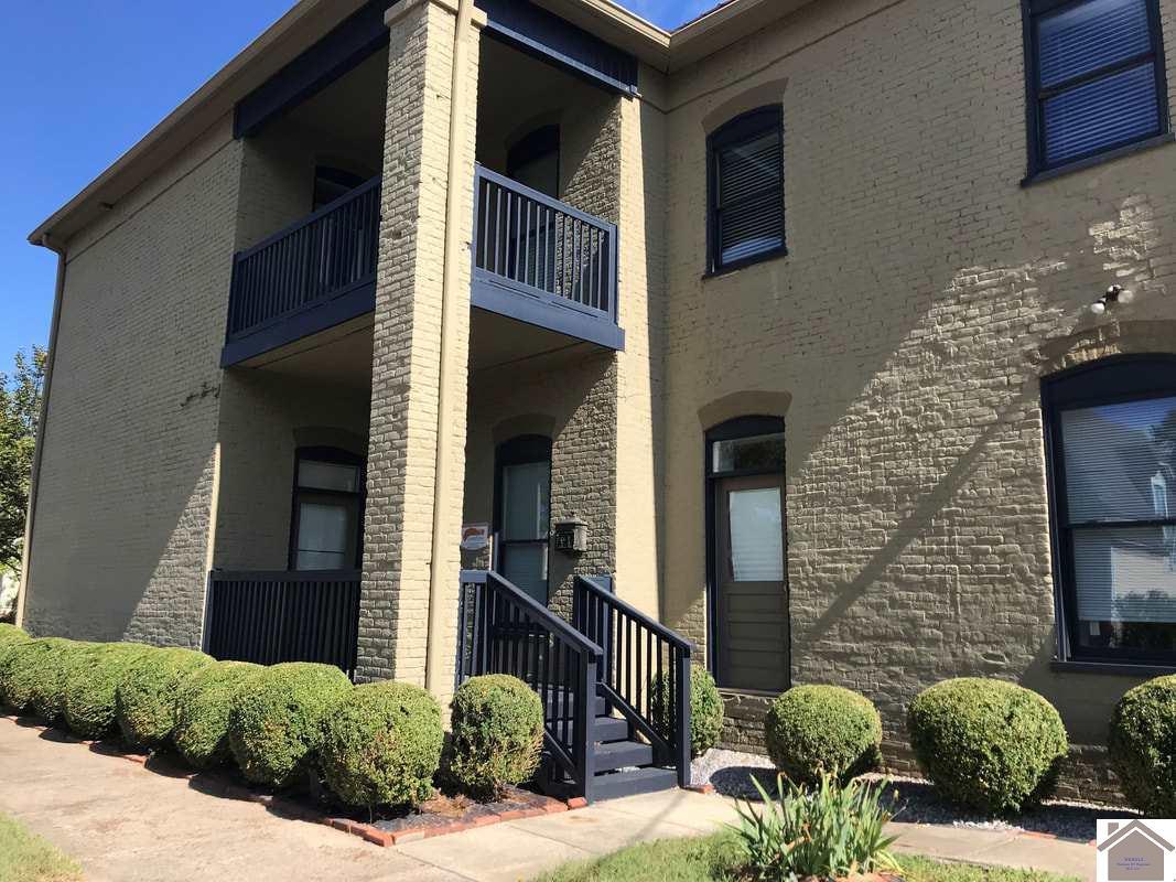 430 6th Street - Photo 1