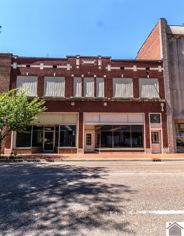 605 Broadway - Photo 1