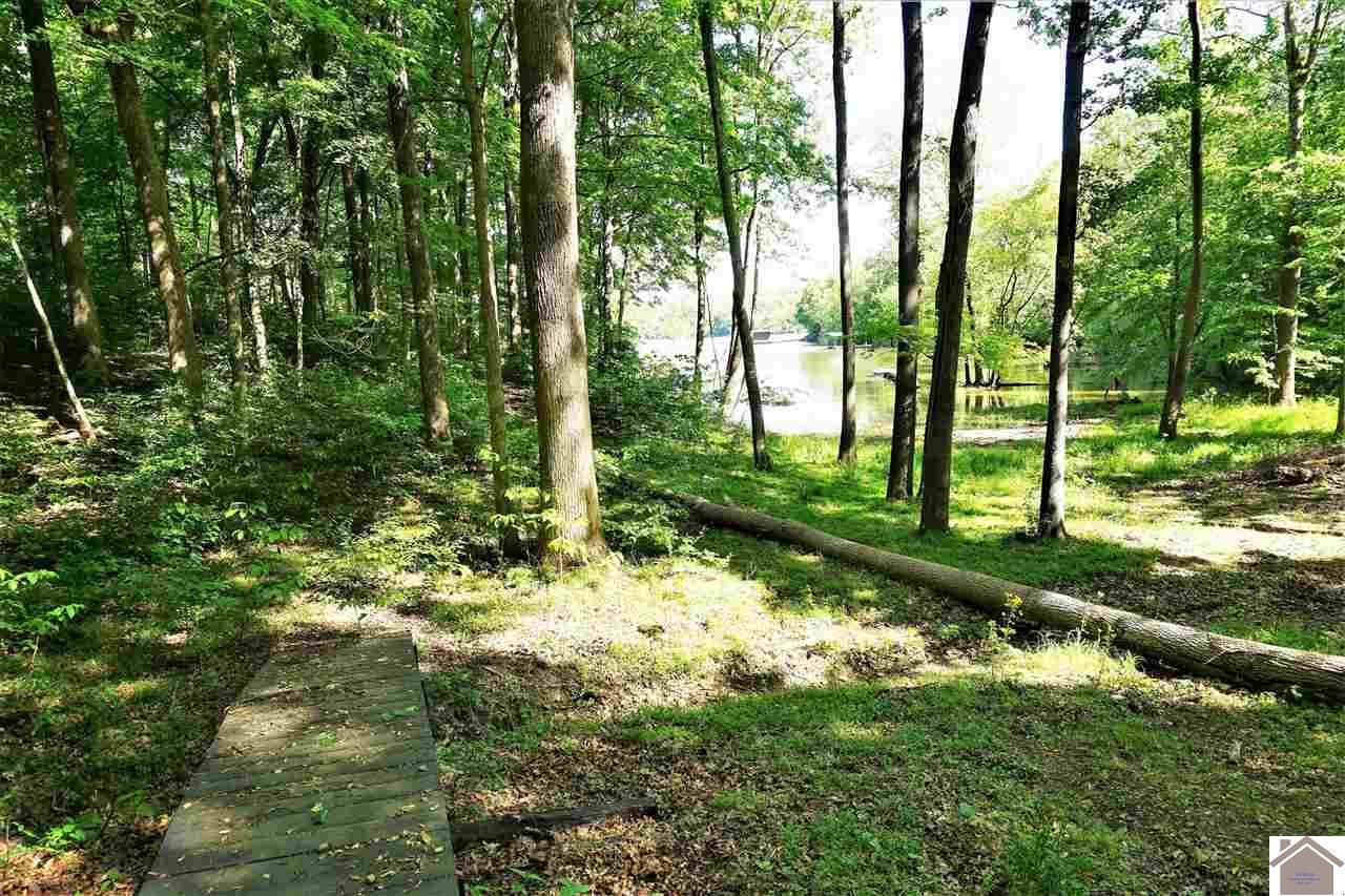 085 Periwinkle Hill Rd. - Photo 1