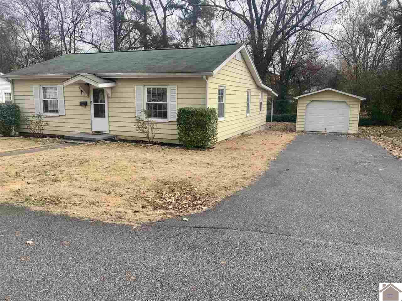 1009 Hickory St - Photo 1