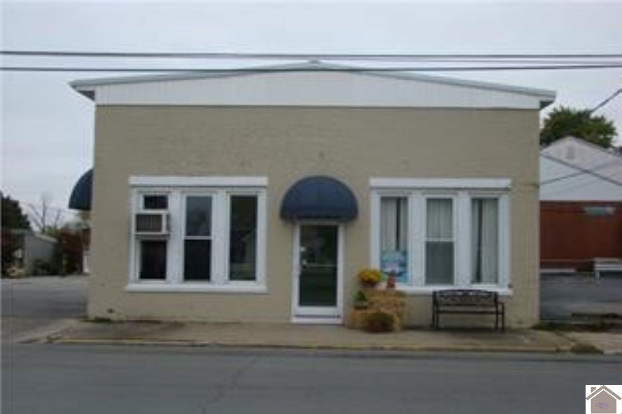 116 East Market - Photo 1