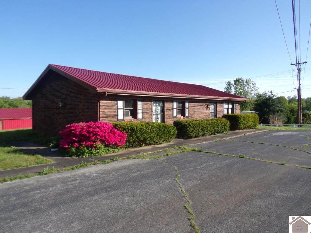 1613 Canton Rd - Photo 1