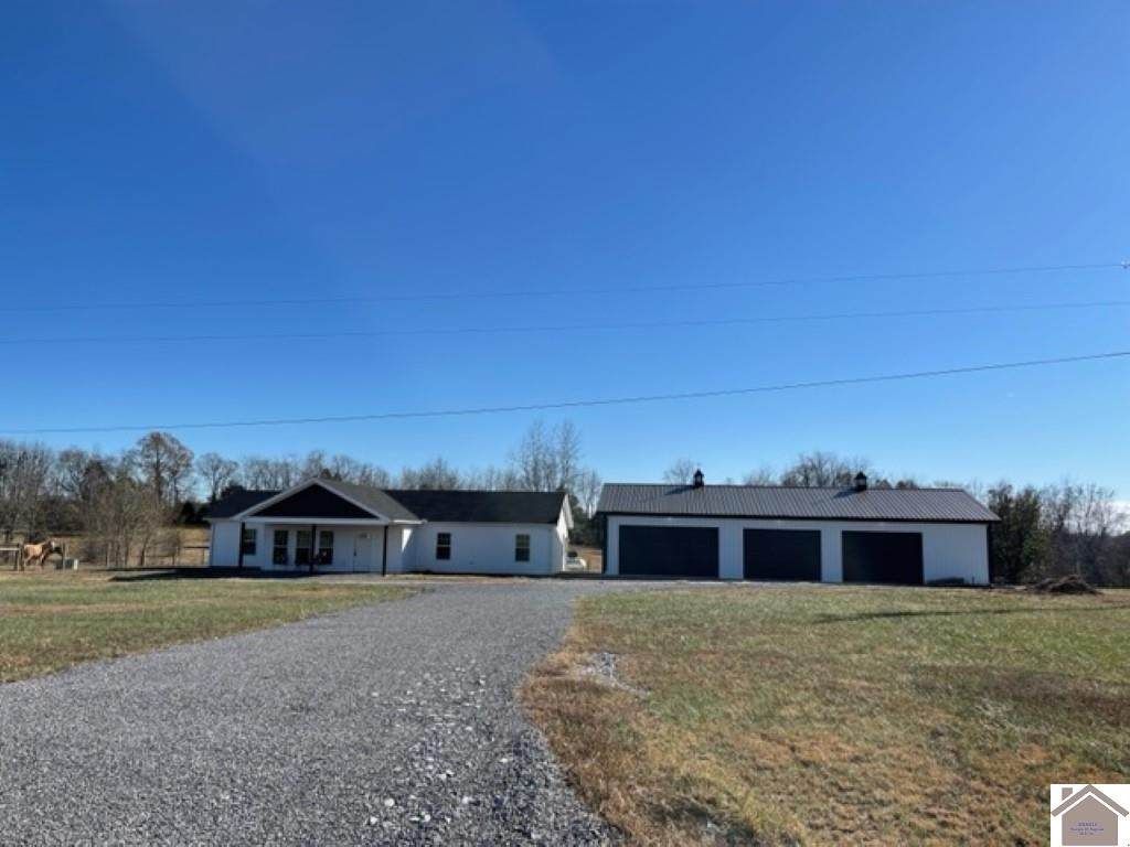 155 Camelot Dr - Photo 1