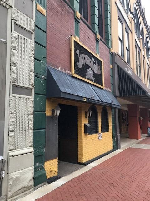 225 Broadway - Photo 1