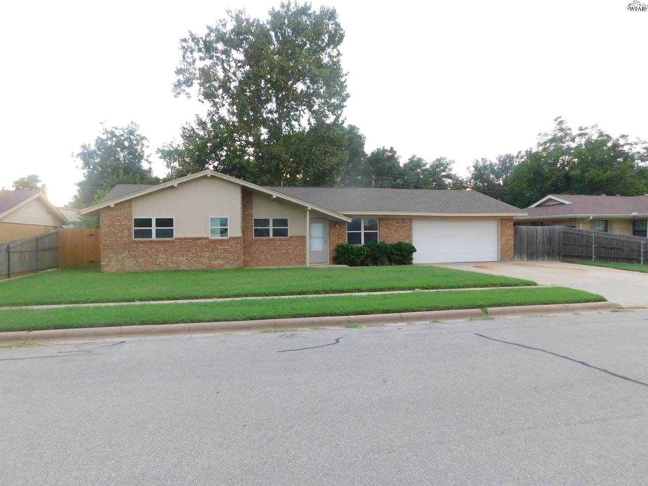 908 Mimosa Street - Photo 1