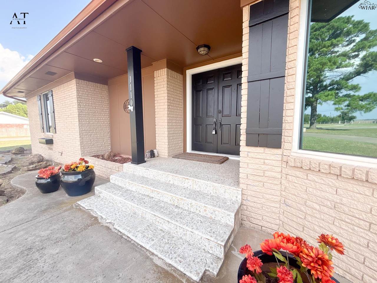 1110 Sycamore Drive - Photo 1