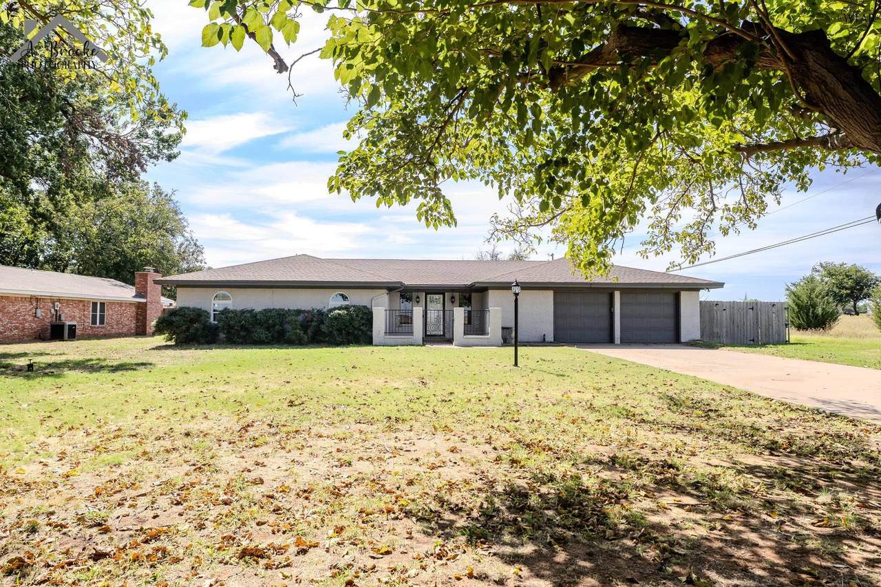 1120 Sycamore Drive - Photo 1