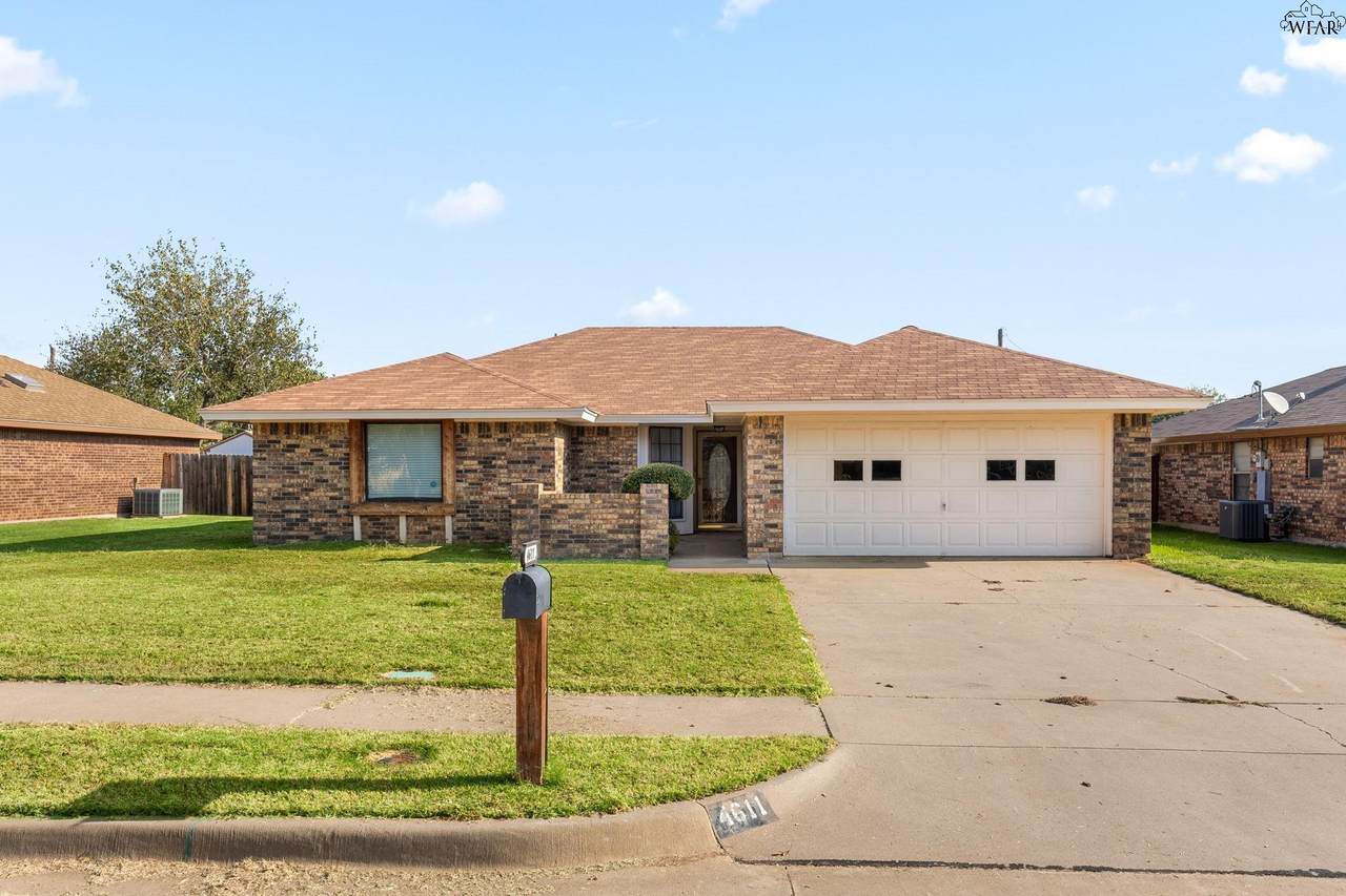 4611 Misty Valley Street East - Photo 1