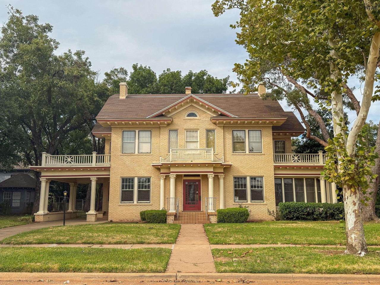 1808 Rose Street - Photo 1