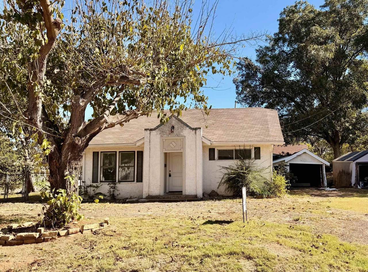 2213 Bridwell Street - Photo 1