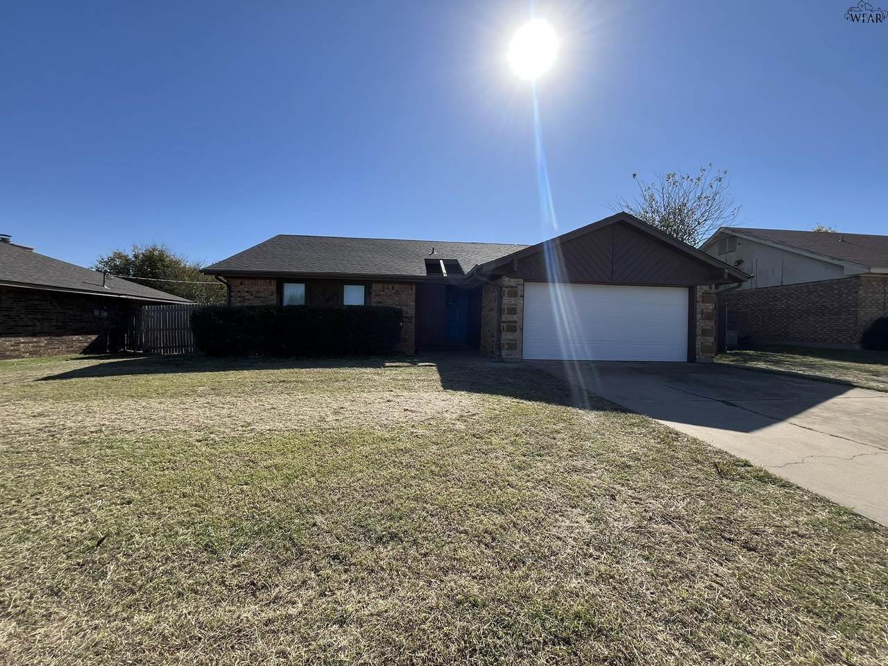5417 Pebblestone Drive - Photo 1