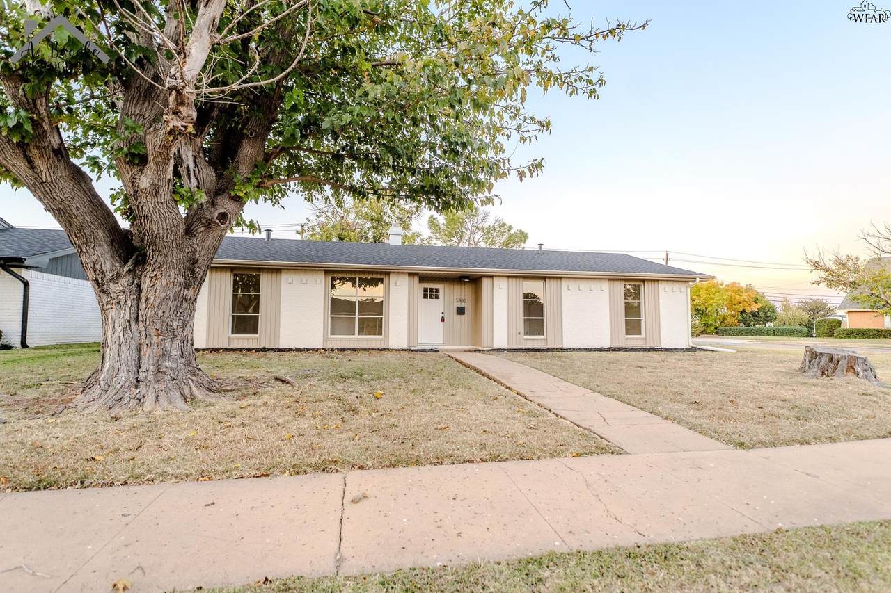 5300 Summit Drive - Photo 1