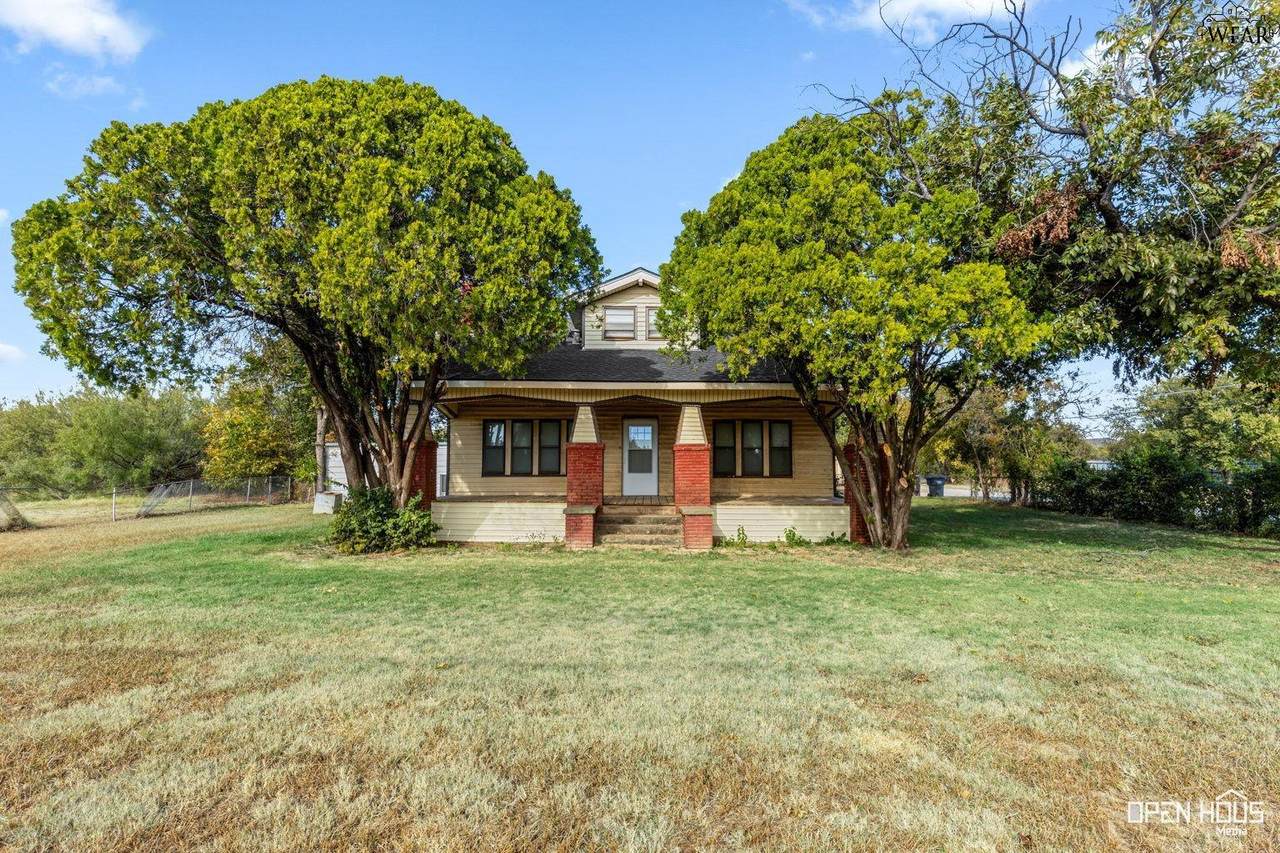 2100 Maurine Street - Photo 1