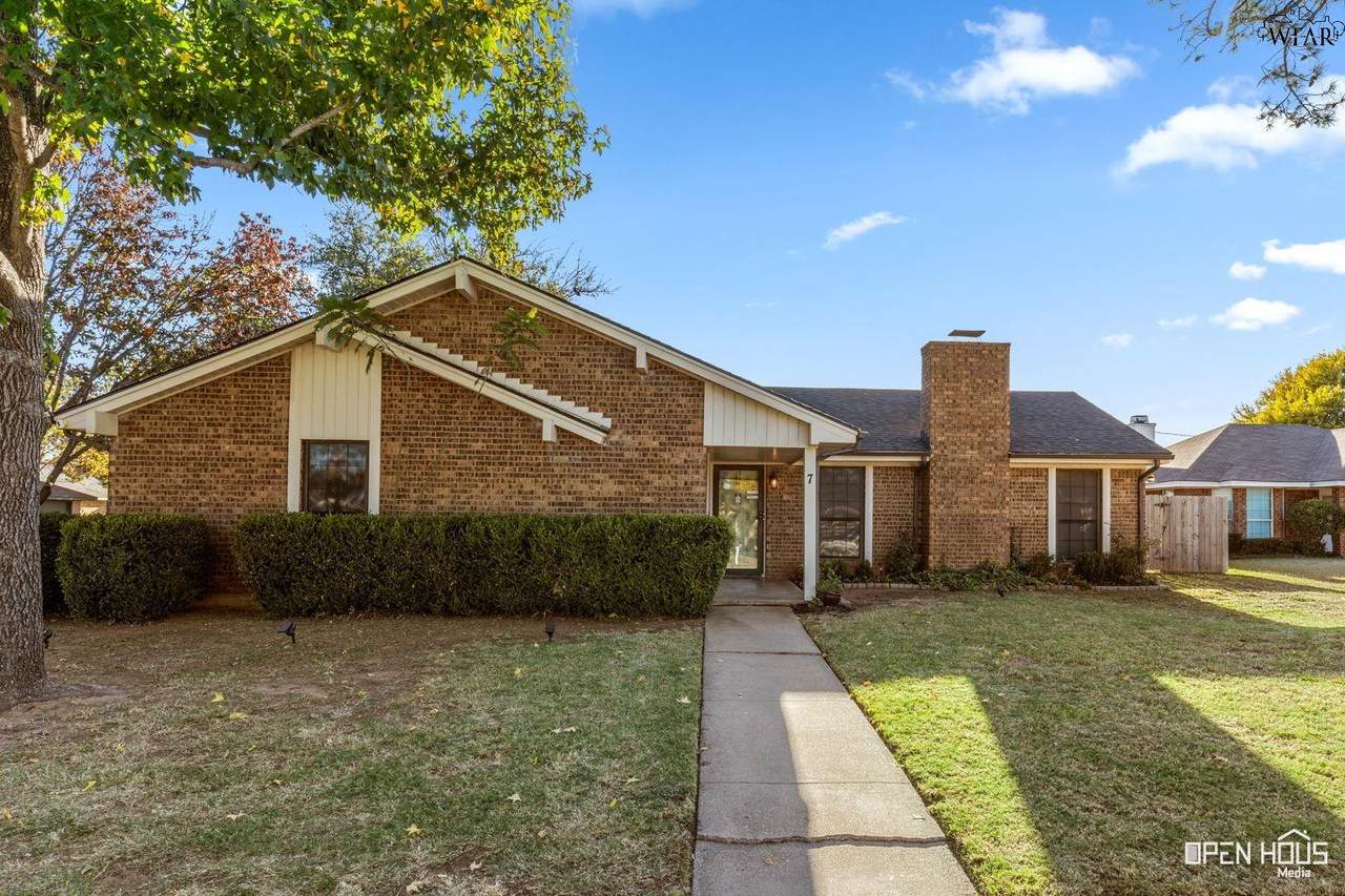 7 Chadwick Court - Photo 1