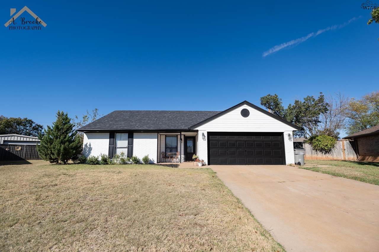 9 Bayberry Court - Photo 1