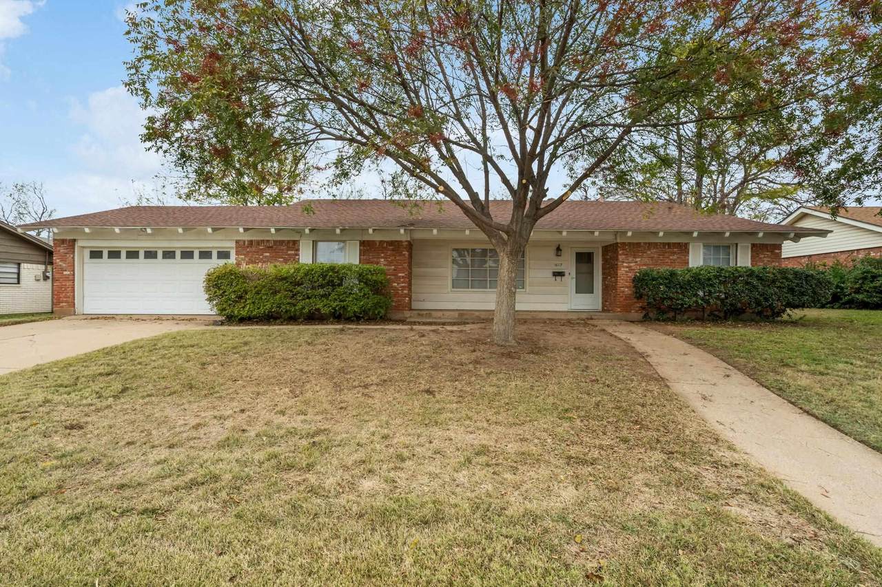 1612 Celia Drive - Photo 1